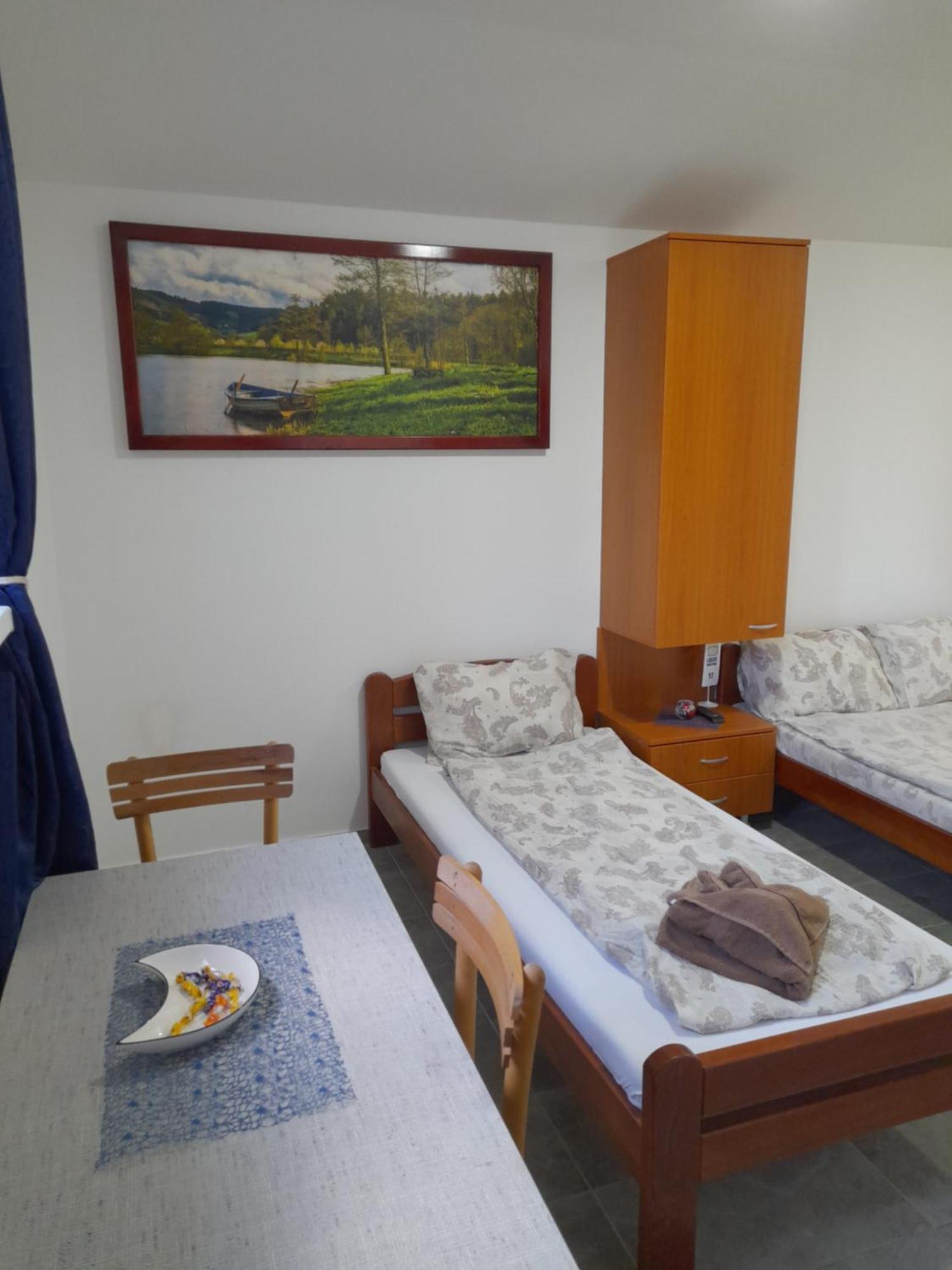 Surčin Libero Apartmani الغرفة الصورة