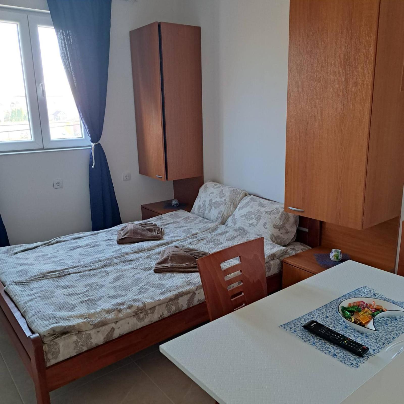 Surčin Libero Apartmani الغرفة الصورة