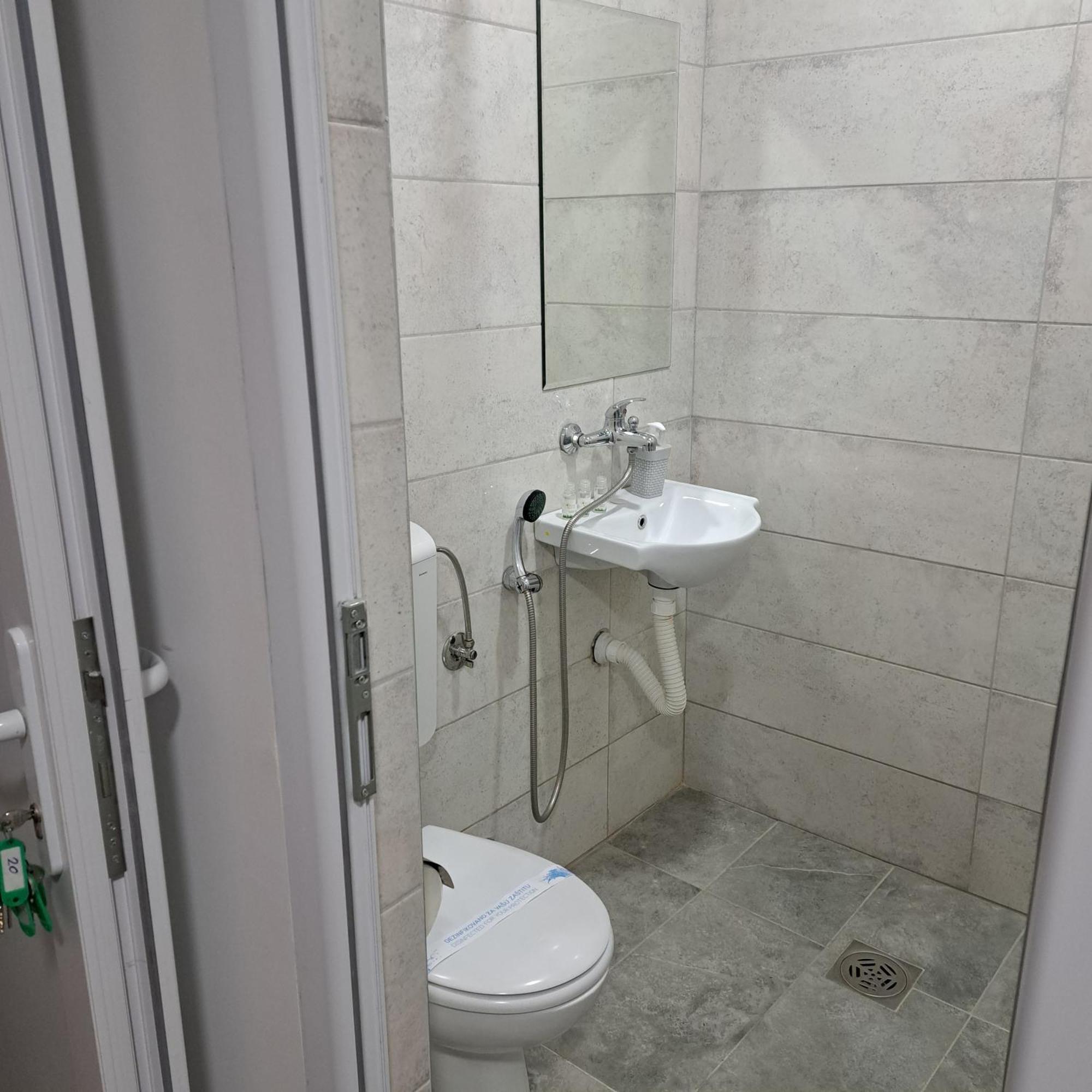 Surčin Libero Apartmani المظهر الخارجي الصورة